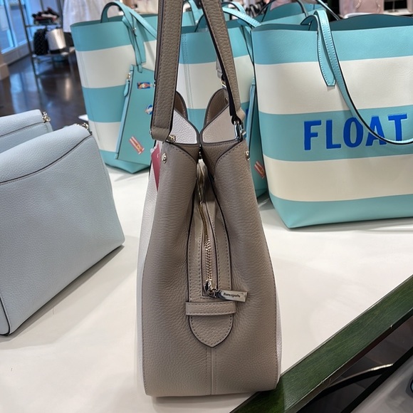 Kate Spade Leila Medium Triple Compartment Shoulder Bag
Light Sand - Picture 9 of 16